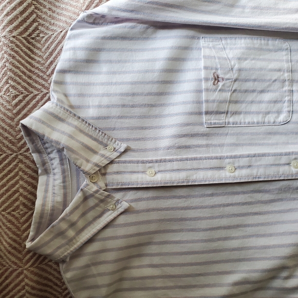 Aritzia - TNA QUAY Button-up - like new - Picture 6 of 10